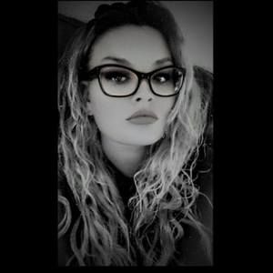 Meet your Posher, Janeal